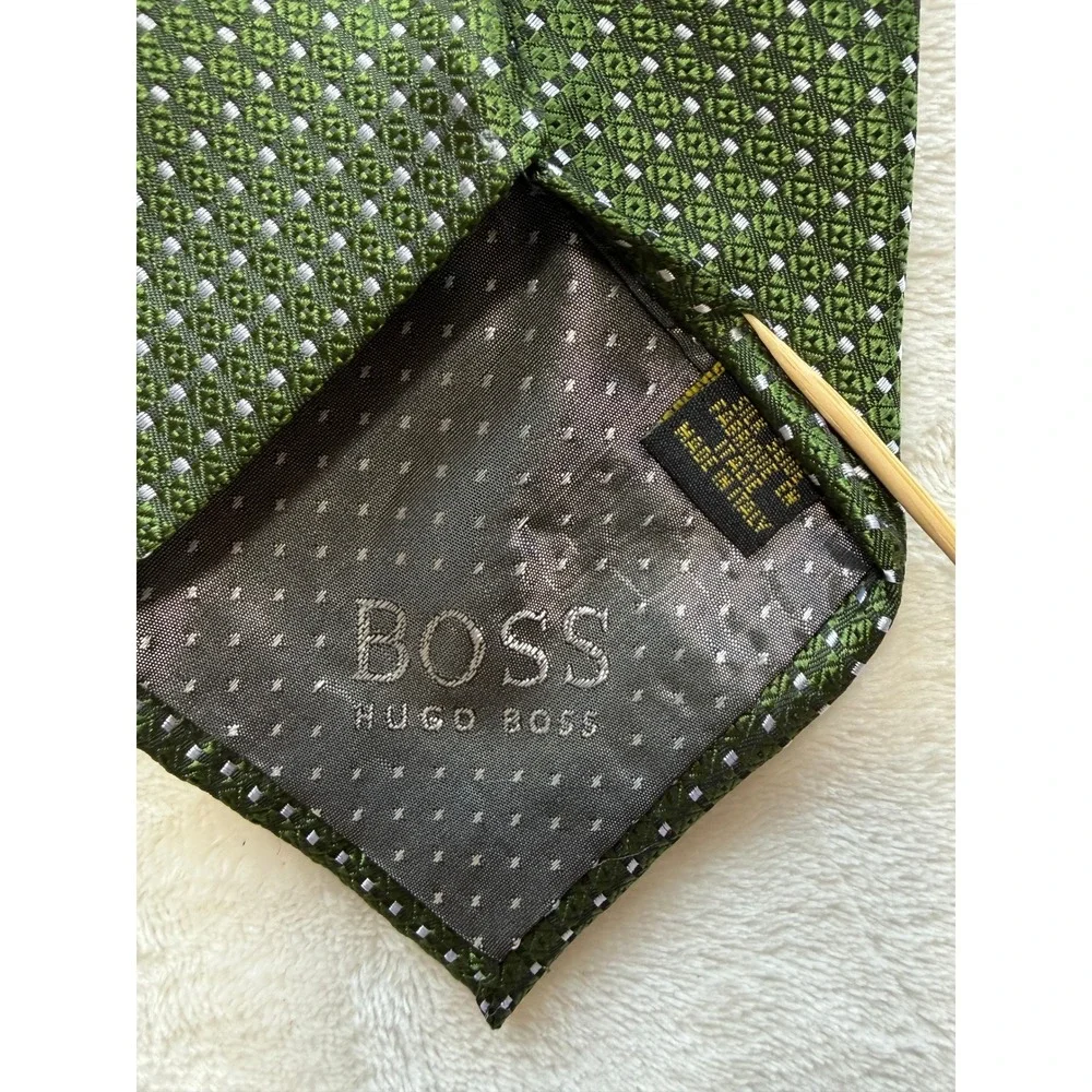 90's Vintage Hugo Boss Green Geometric Silk Necktie Mens One Size Excellent
